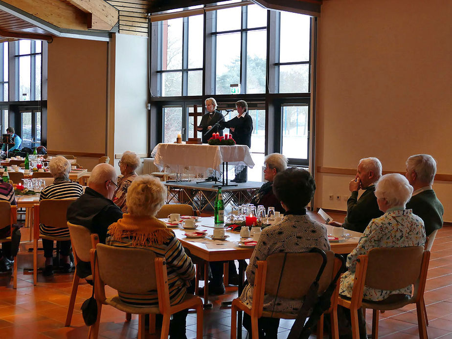 Seniorenadventsfeier im Haus des Gastes (Foto: Karl-Franz Thiede)